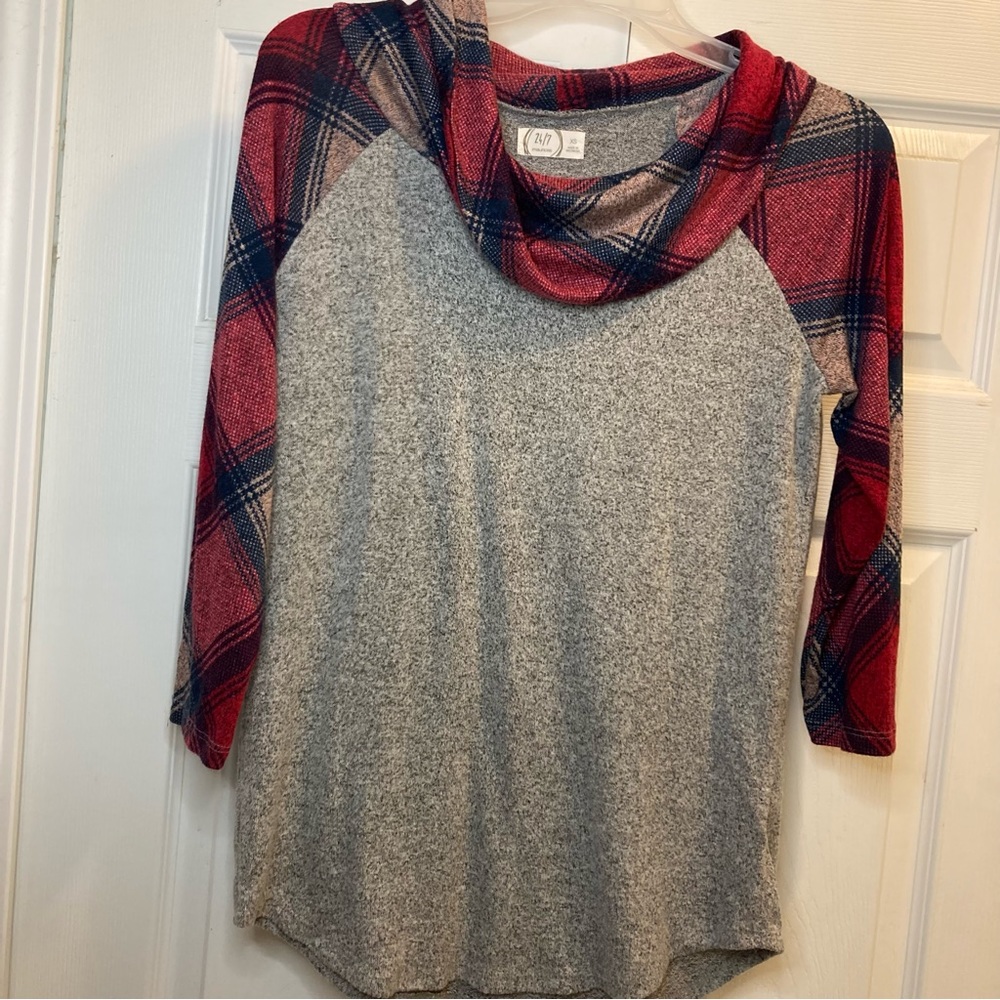 Maurice’s women’s size xs 3/4 sleeve shirt